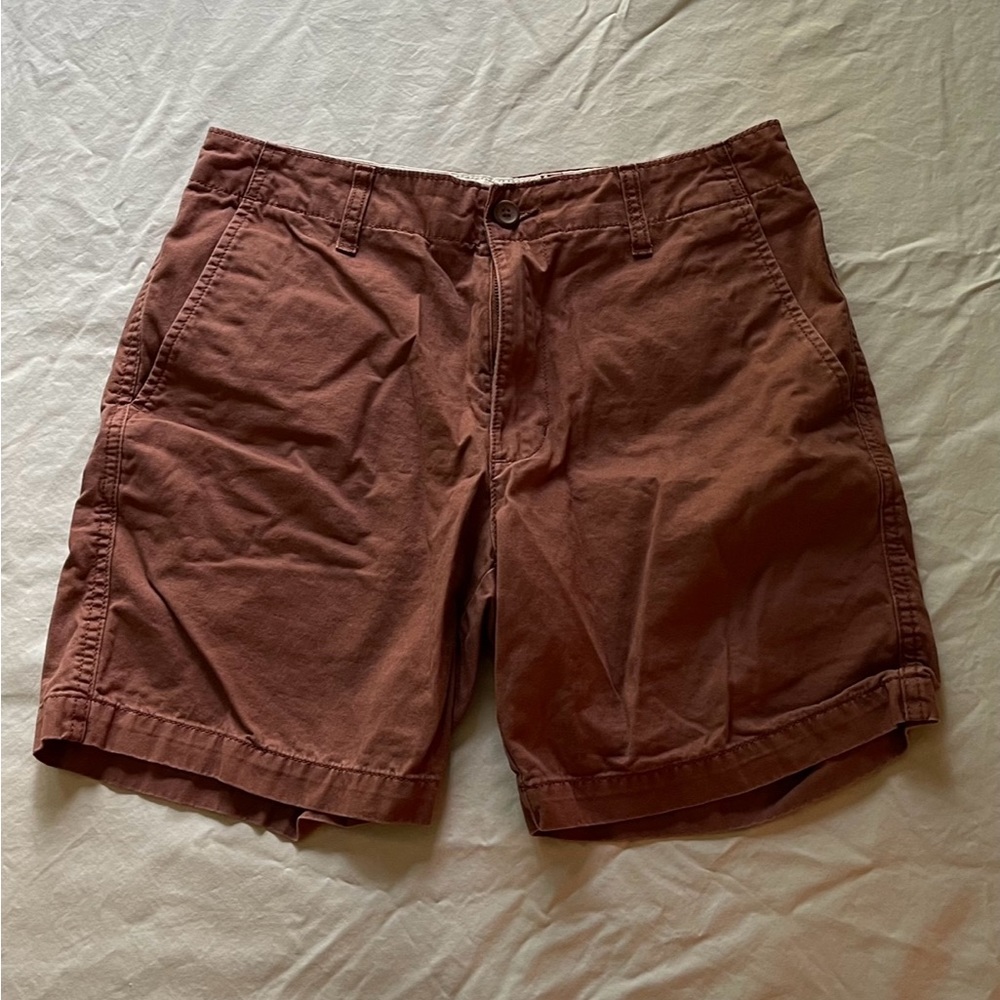 Old Navy men’s brick red shorts